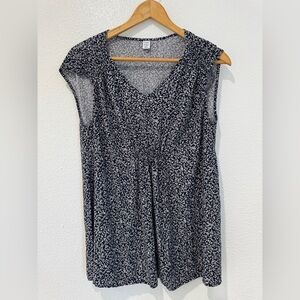 Navy Blue White Floral Maternity Top Cap Sleeve Ruched Belly Breezy Summer M